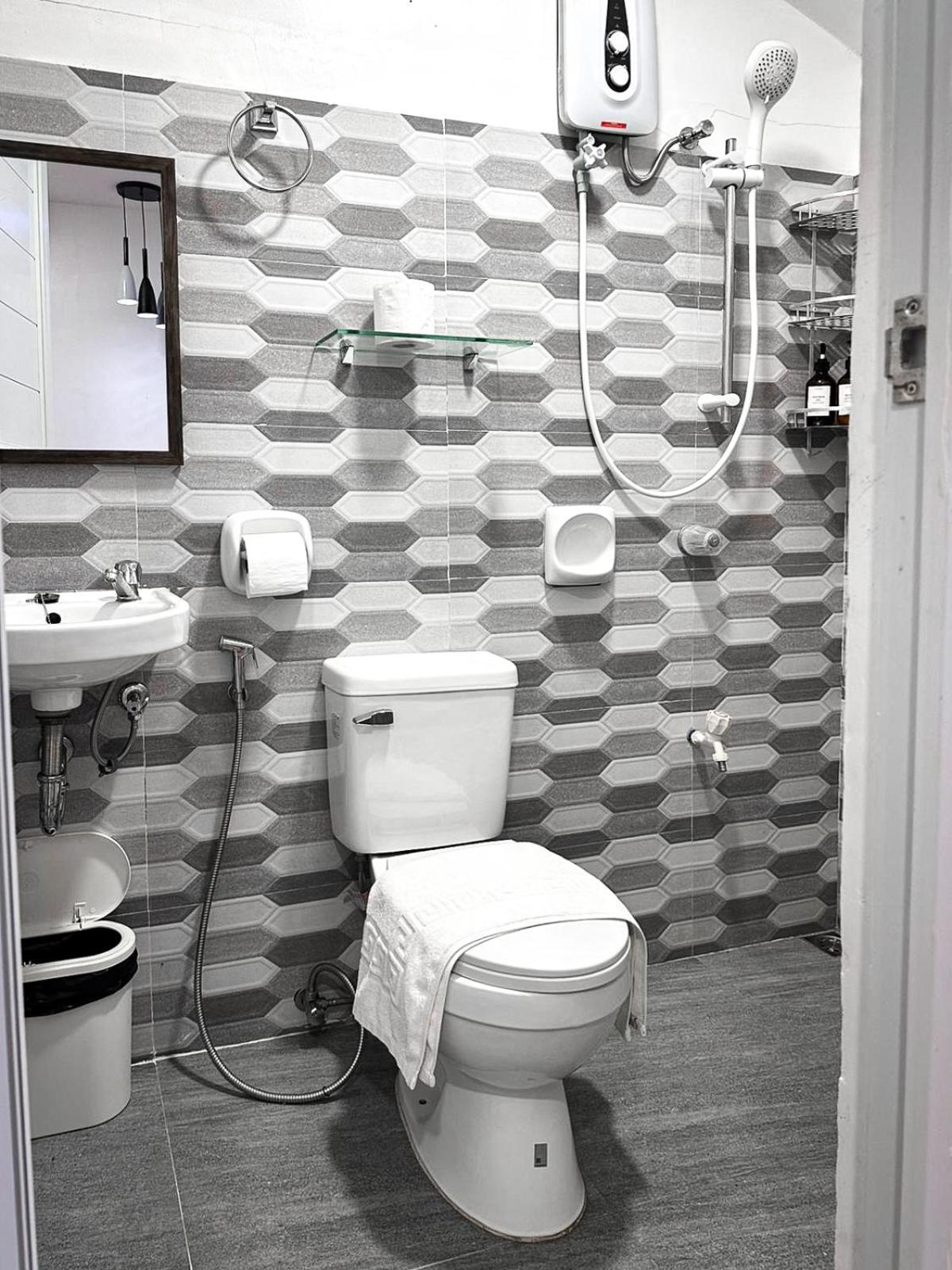 Namal Apartelle - Free Scooter & Gym Access El Nido Buitenkant foto